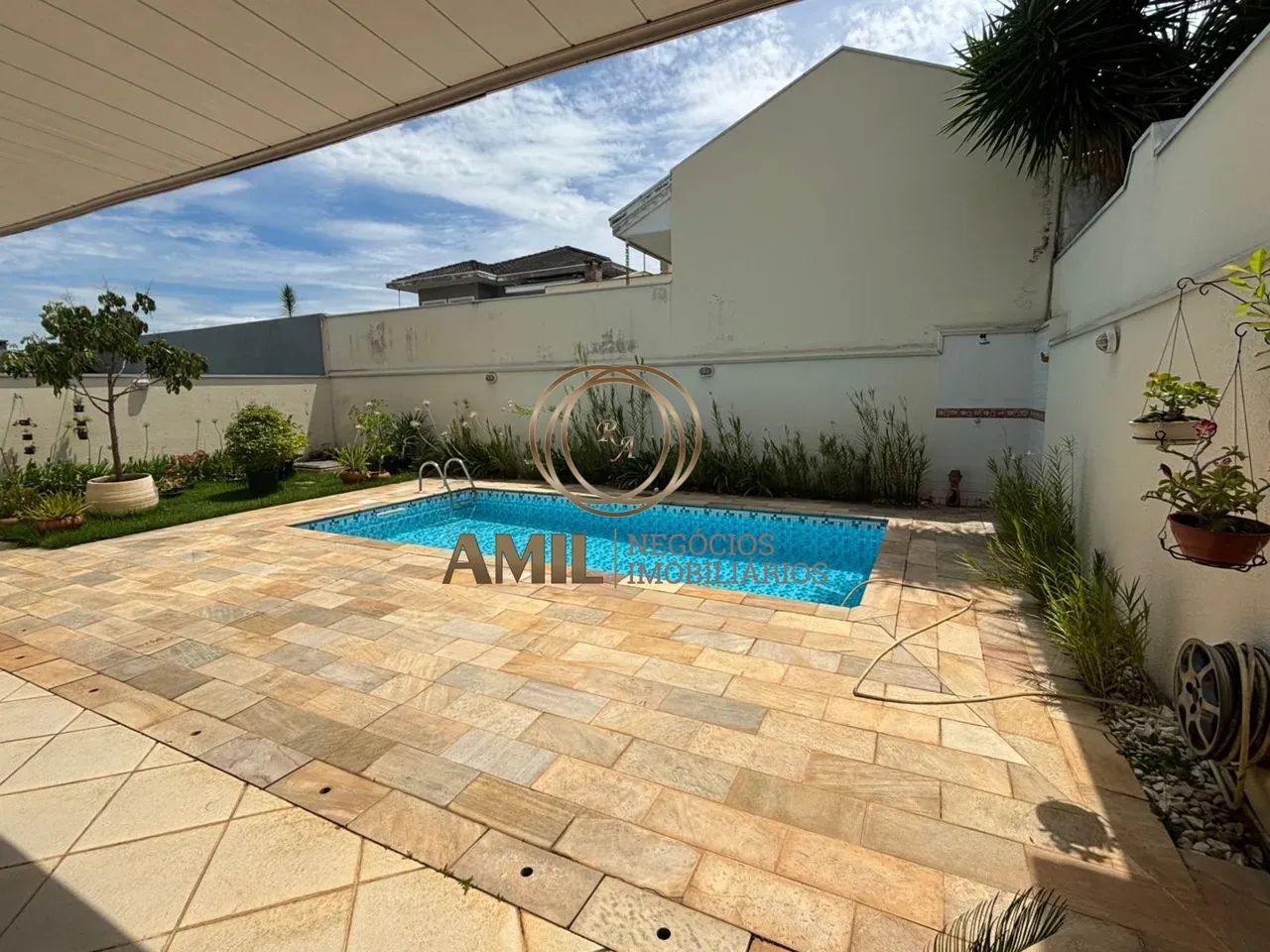 Aluga Sobrado Condomínio, 4 suítes, 6 banheiros, 2 vagas, piscina, Urbanova, São José dos  - Foto 7