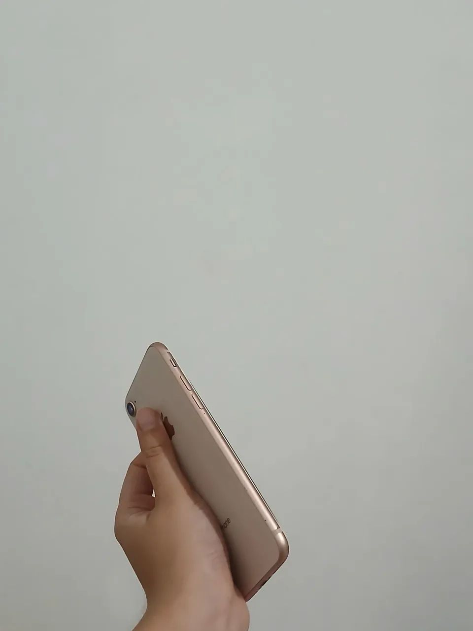 VENDO - IPHONE 8 ROSE 64GB - USADO. - Foto 4
