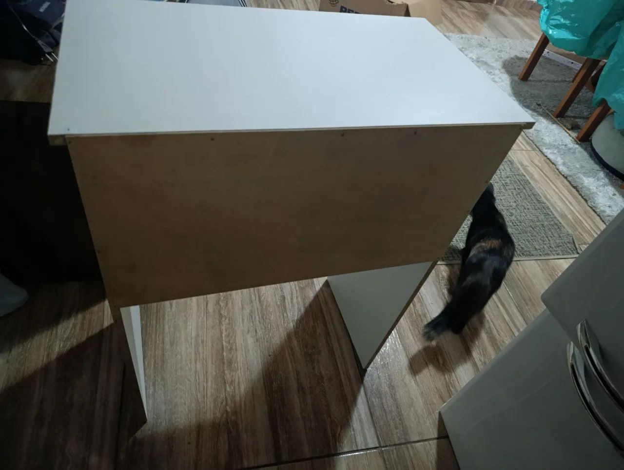 Selling a Desk482678469727375361
