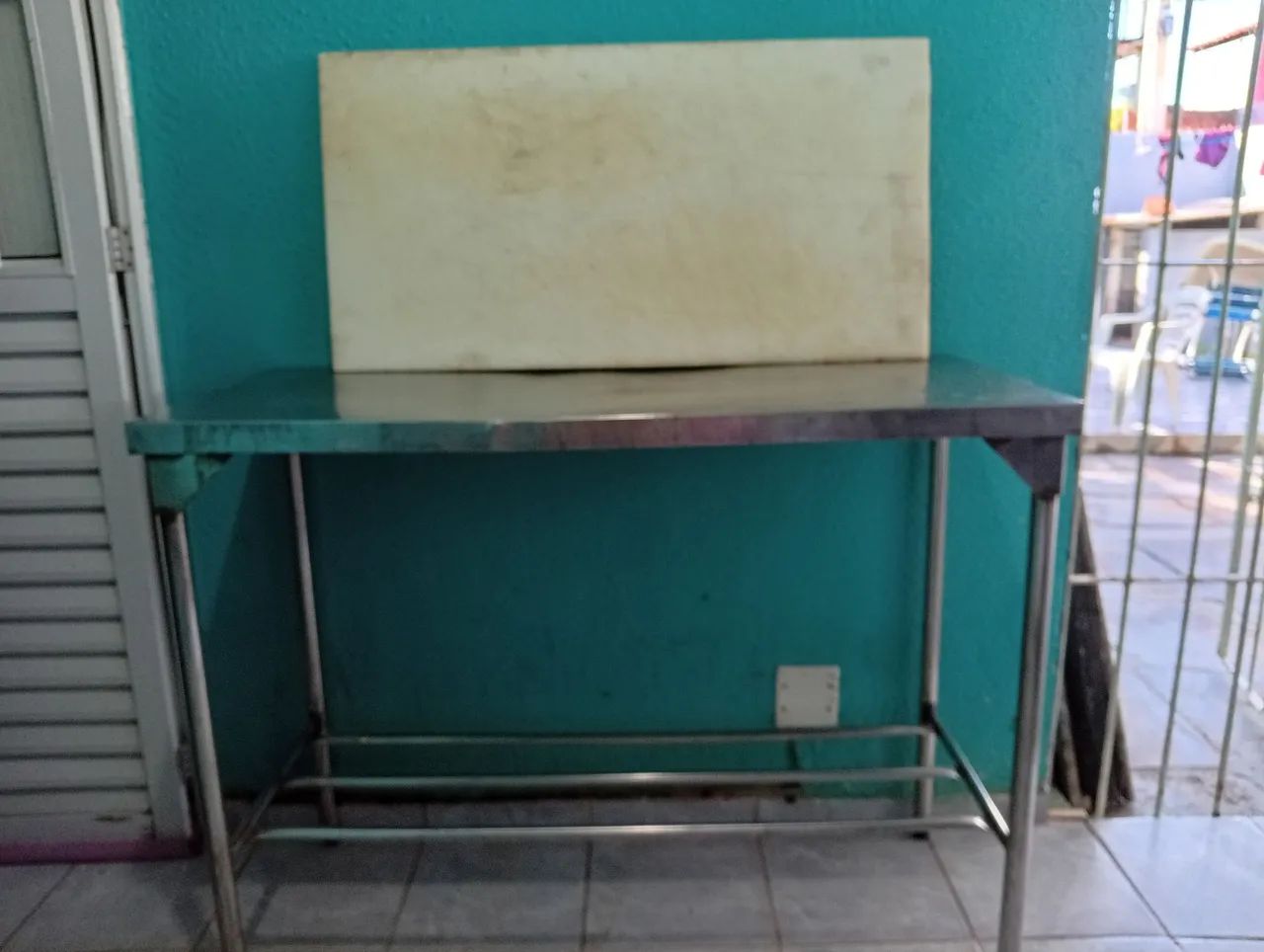 Vendo bancada de inox e tábua de polietileno para açougue  - Foto 3