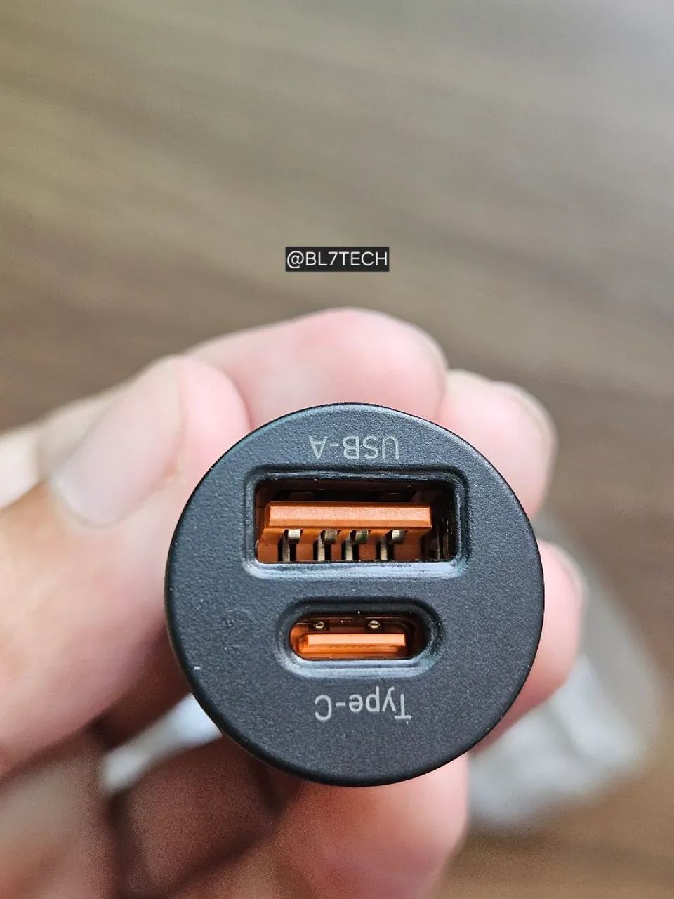Carregador veicular turbo essager 30w - USB C e USB A - Foto 3