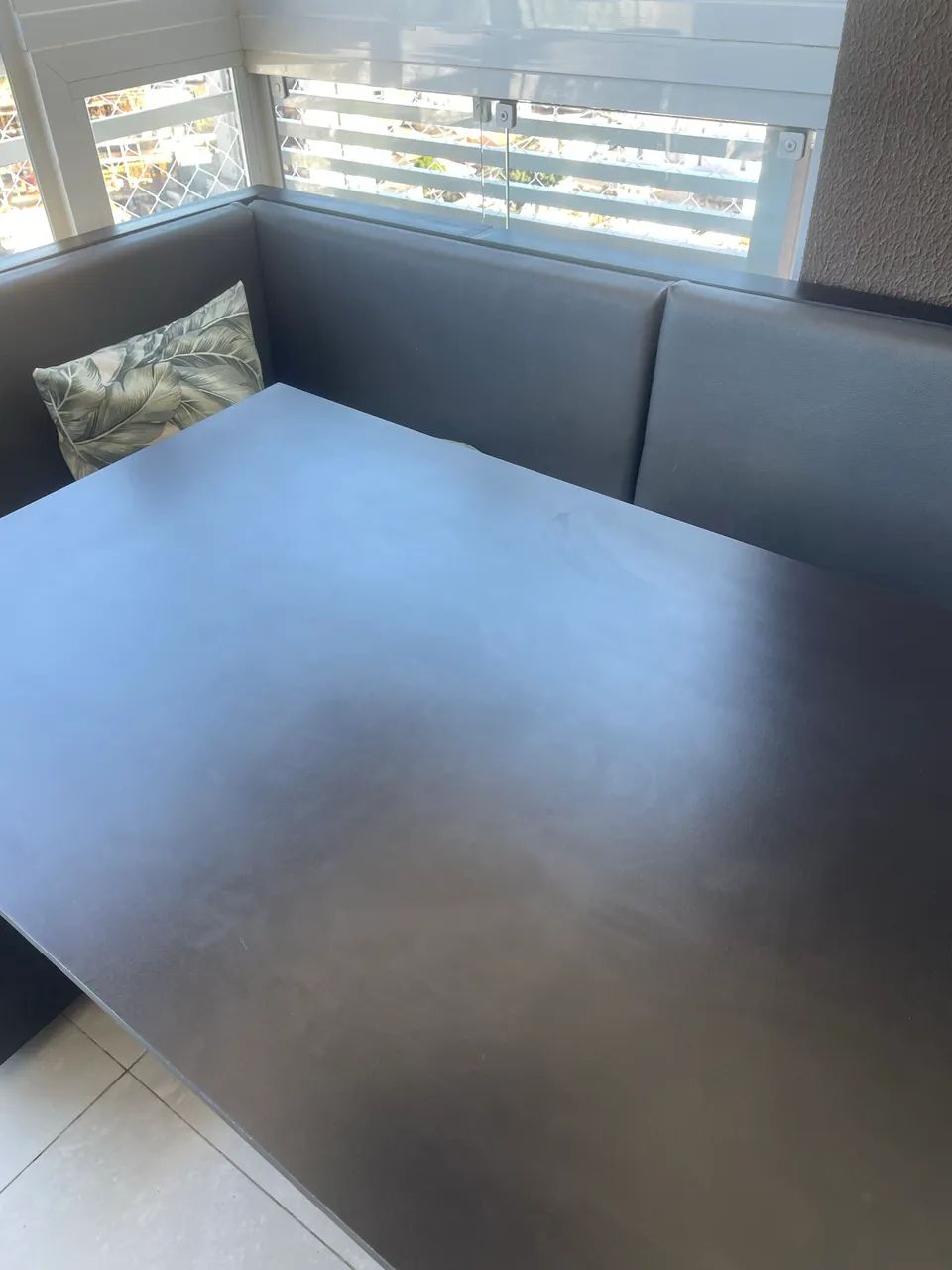 Mesa  de jantar preta madeira - Foto 5