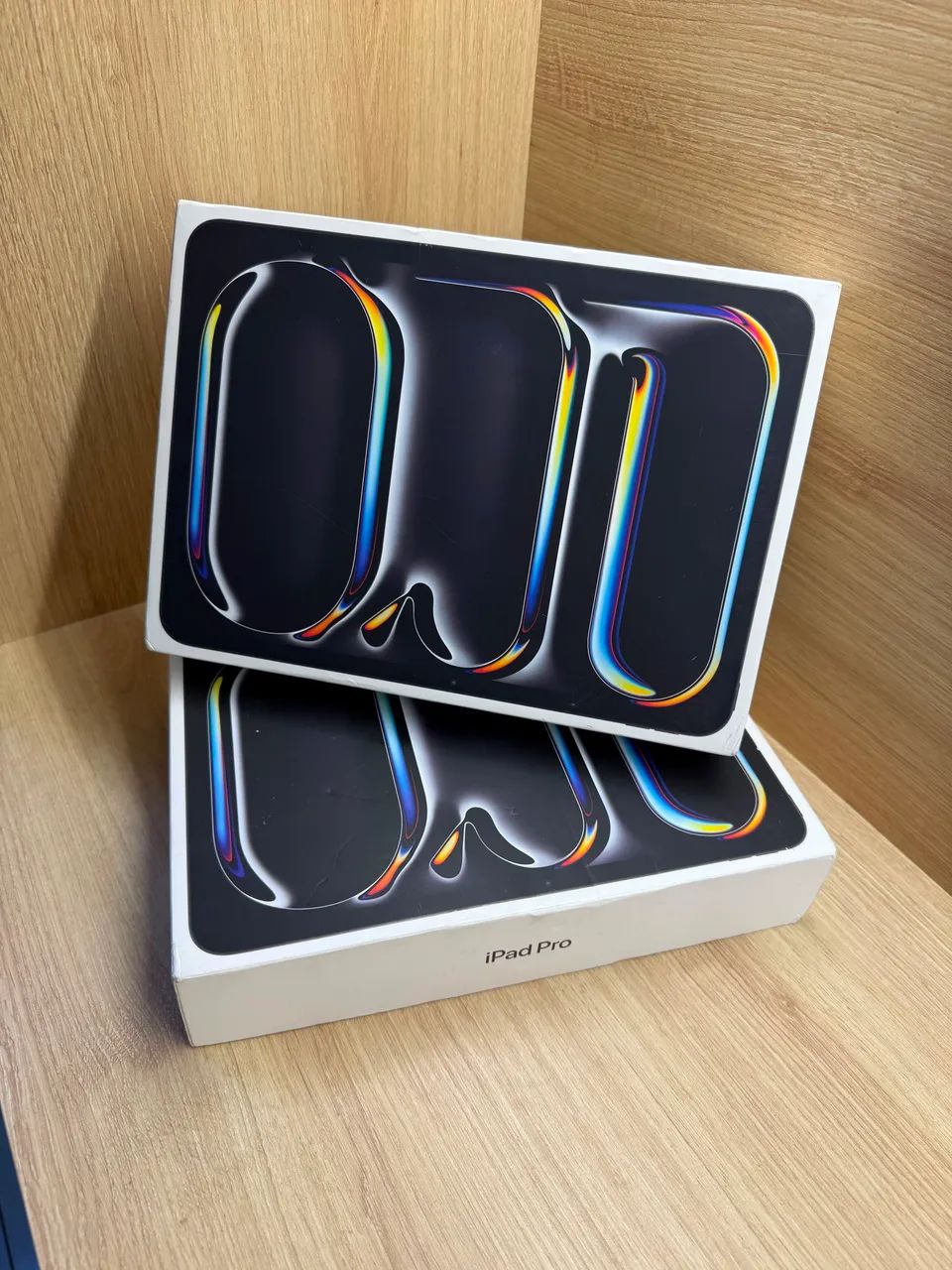 iPad Pro M5 13pol Wi-Fi + CEL LACRADO