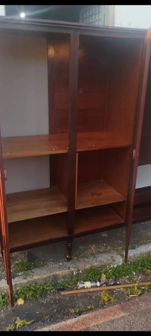 Guarda roupa de madeira - Foto 2