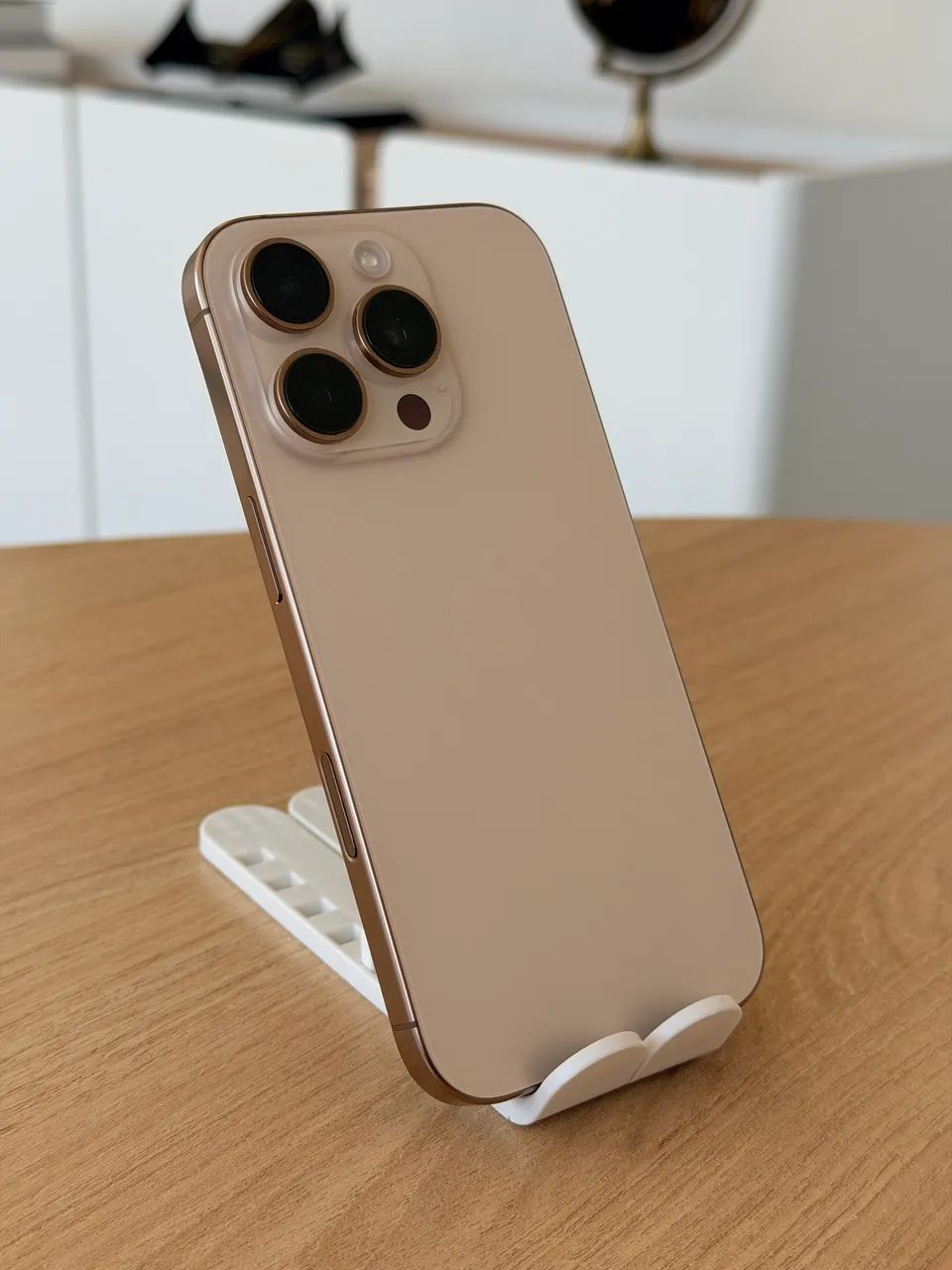 iPhone 16 pro 128gb estado de novo - Celulares e Smartphones