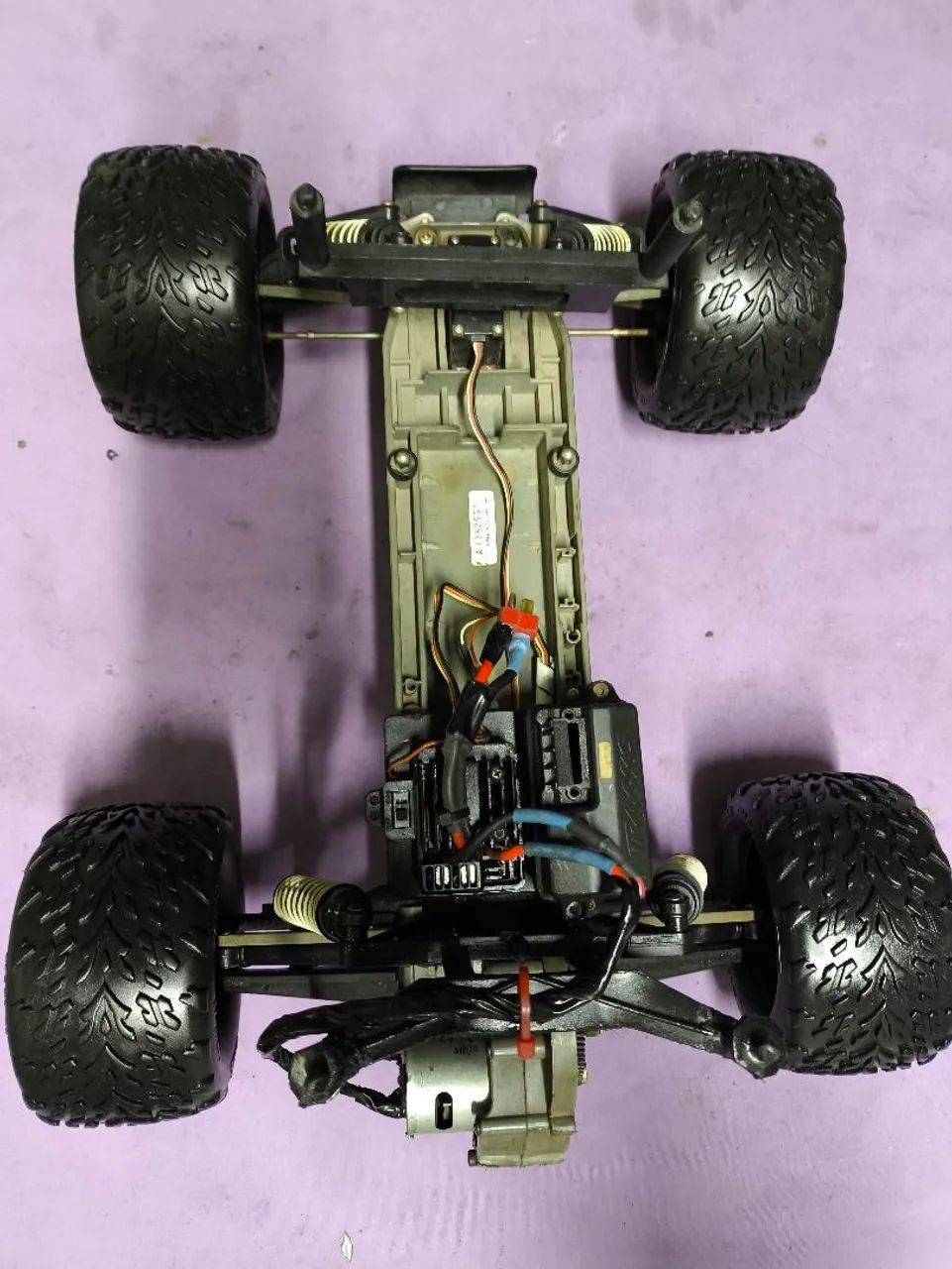 Chassi traxxas stampede 4x2 com combo  - Foto 2
