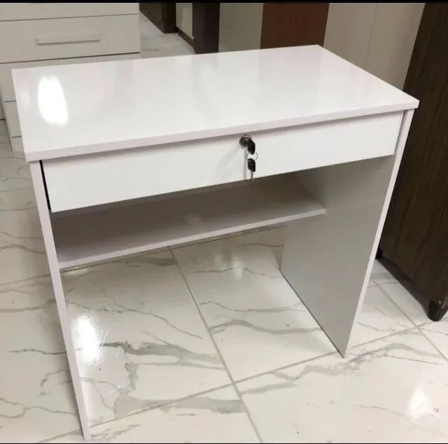 Escrivaninha gaveta com chave NOVO da loja