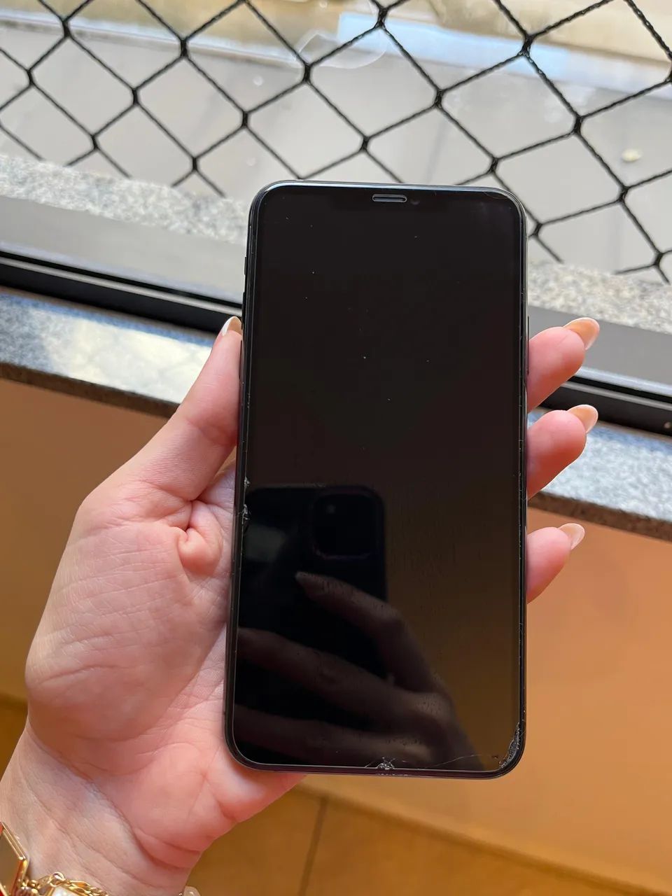 IPHONE 11 PRO MAX MUITO CONSERVADO  - Foto 3