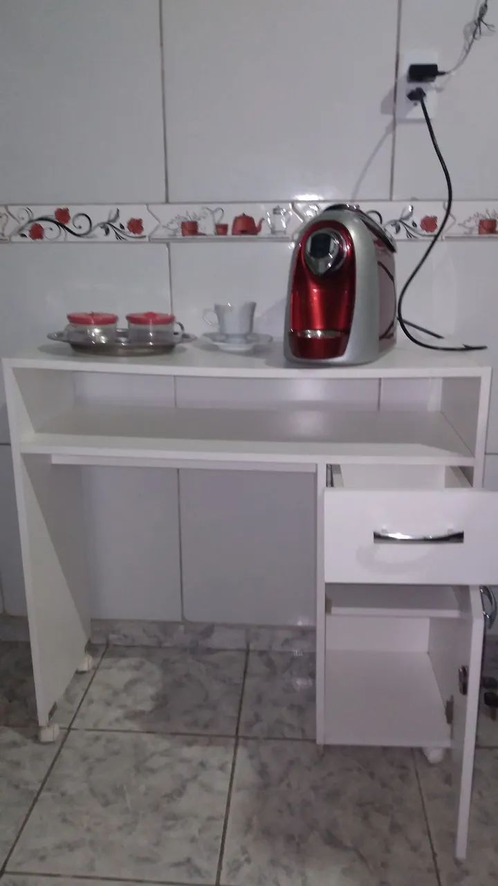 Mesa multiuso com rodinhas perfeito para como quiser usar  - Foto 2