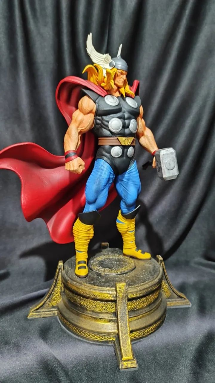 Estatua Thor em resina 3D com 32 cm