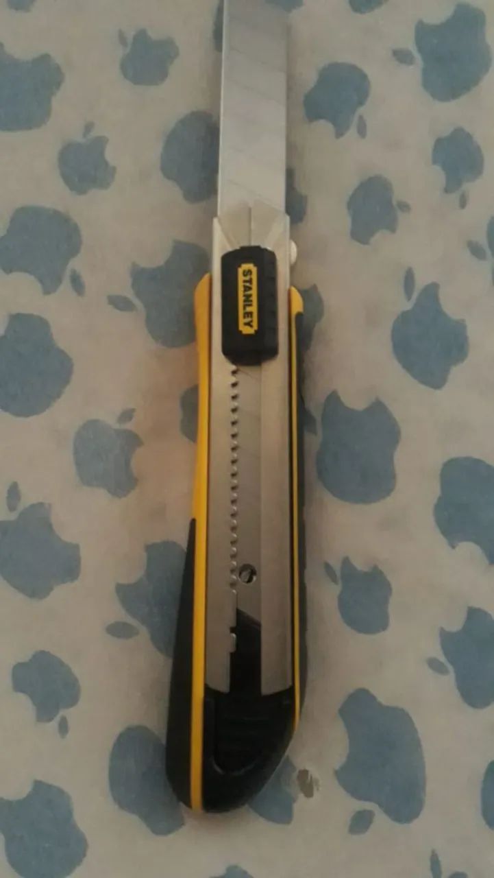 Estilete de corte profissional  marca Stanley - Foto 2