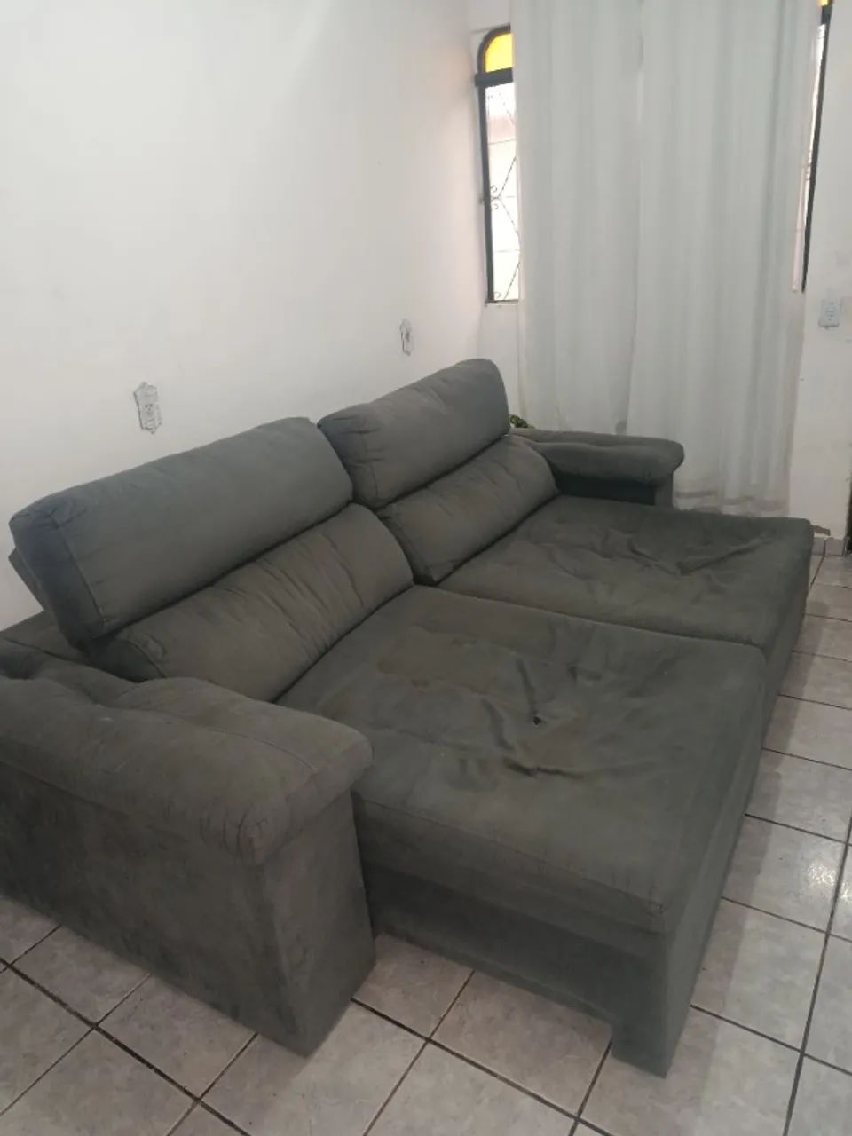 Sofá retrátil usado