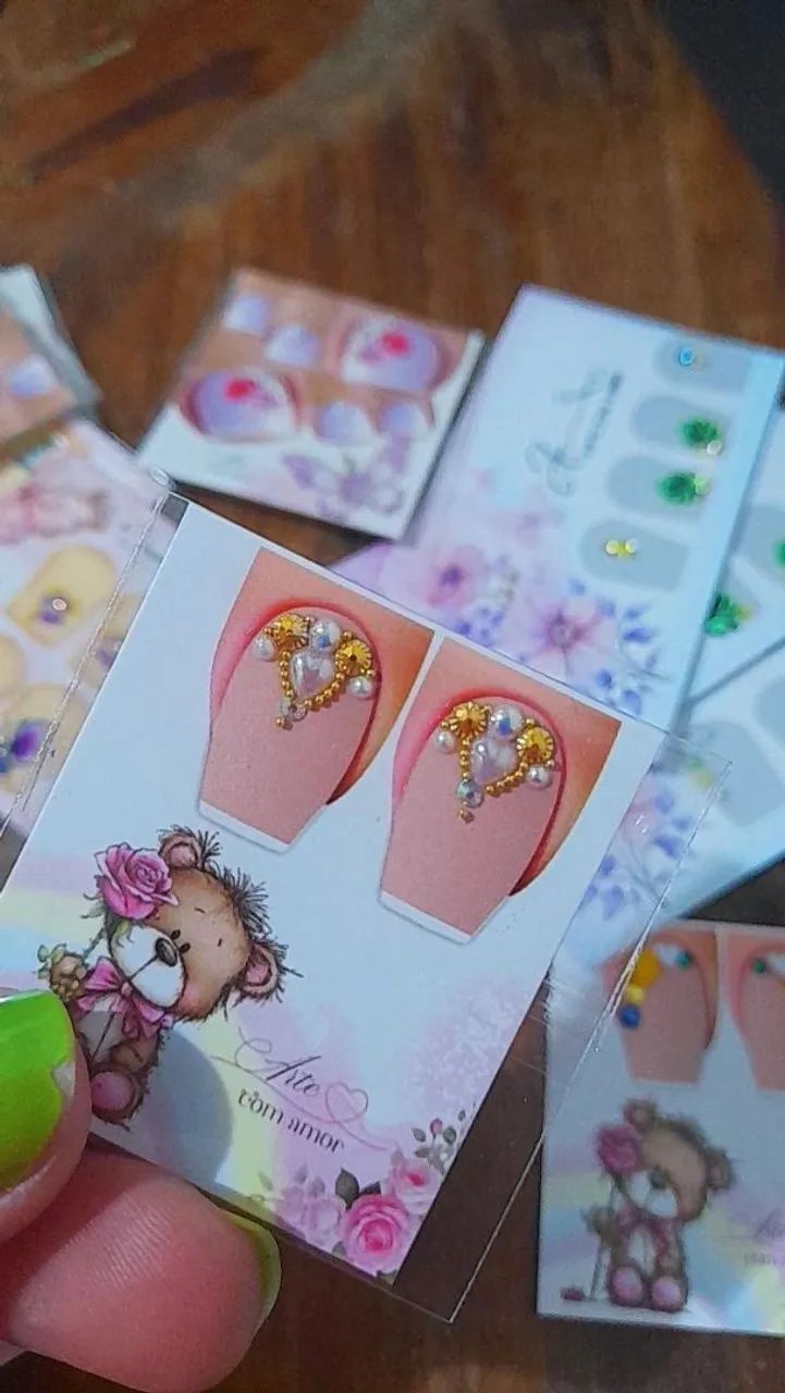 Adesivos e joias para unhas - Foto 2