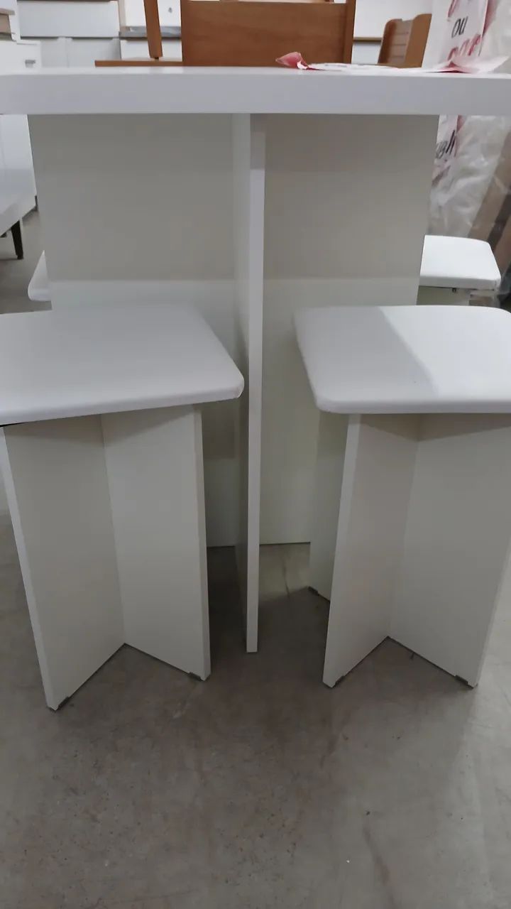 Mesa com 4 cadeiras  - Foto 2