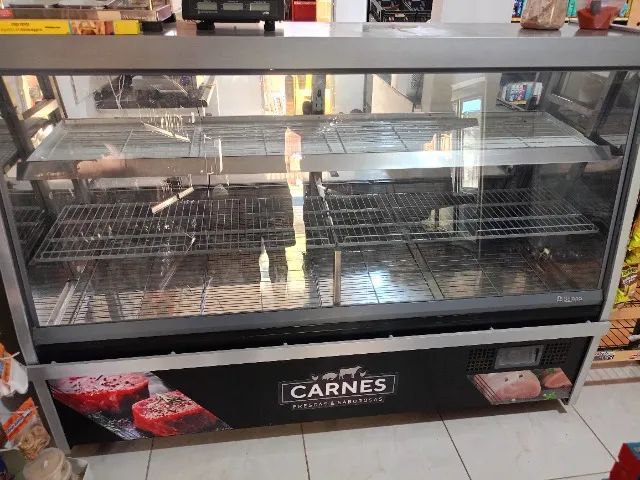 Vendo balcão de frios e avicola