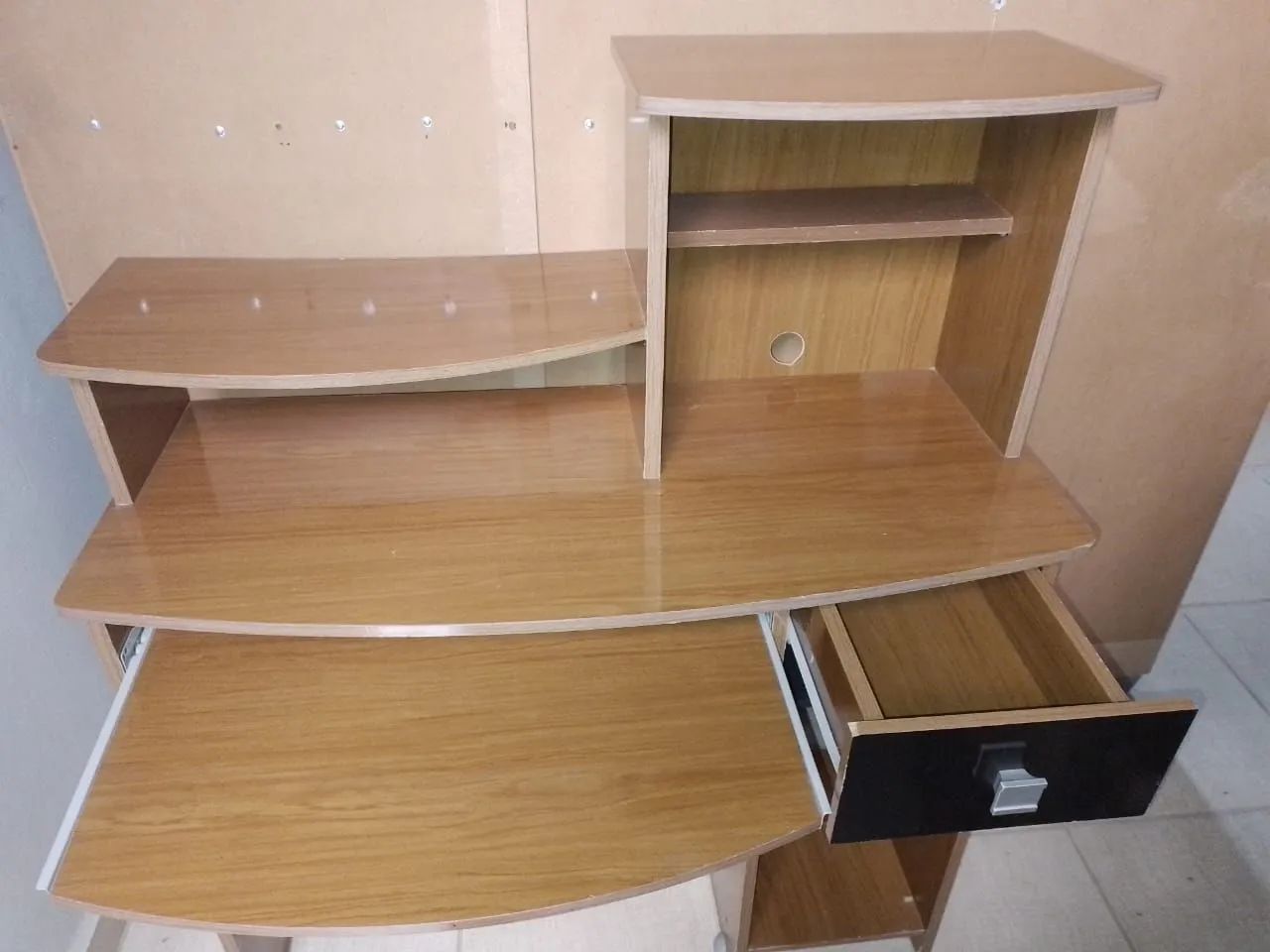 Computer Desk462821577102479361