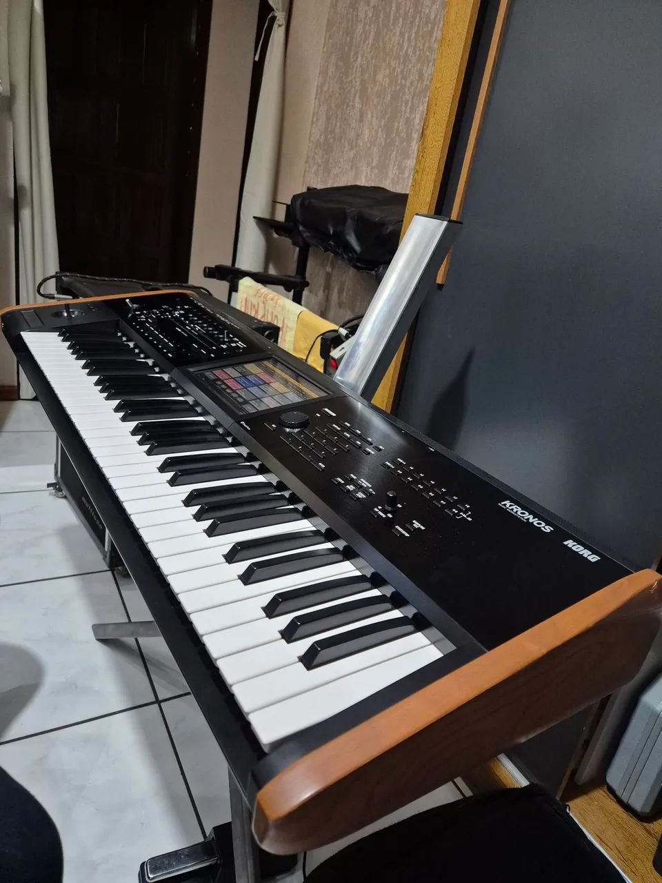 korg kronos 2