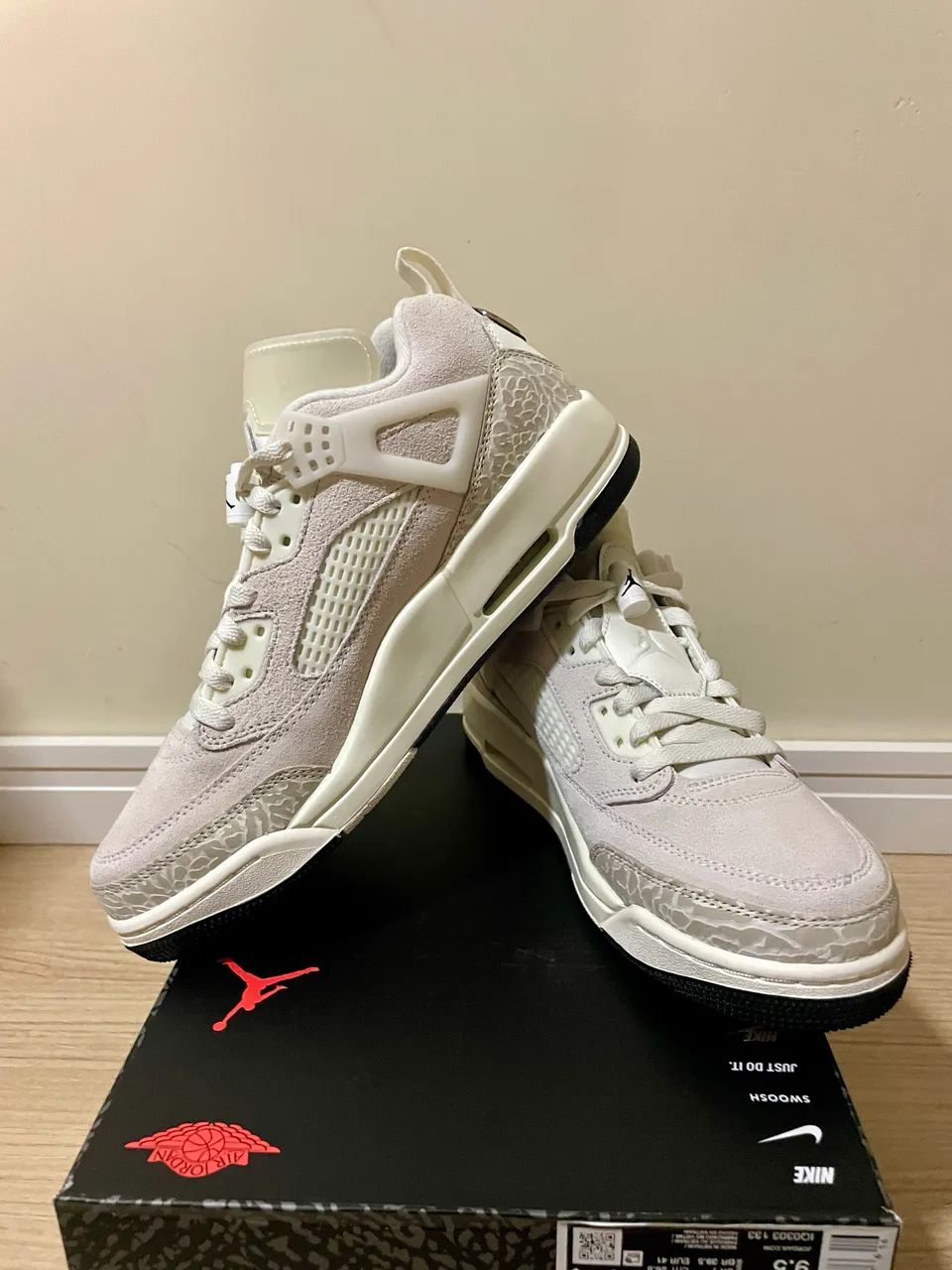 Air Jordan Spizike Low Sail Suede