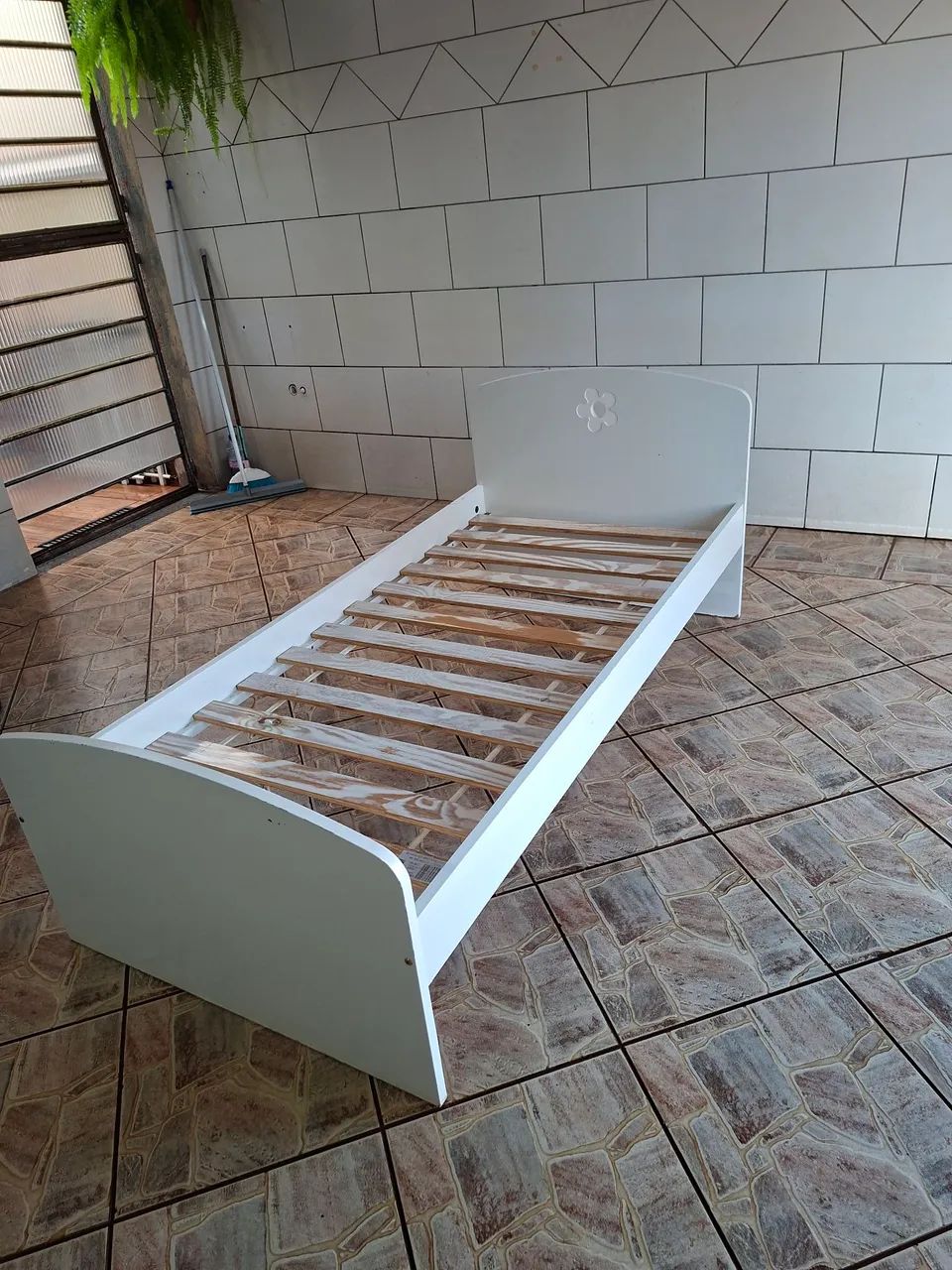 Vendo  uma cama de solteiro  - Foto 3