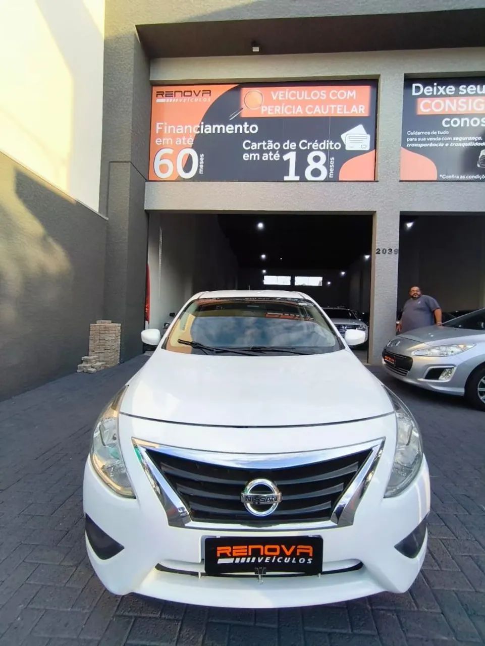 Nissan Versa 1.0 12V Flexstart 4P Mec. 2016 - Foto 3
