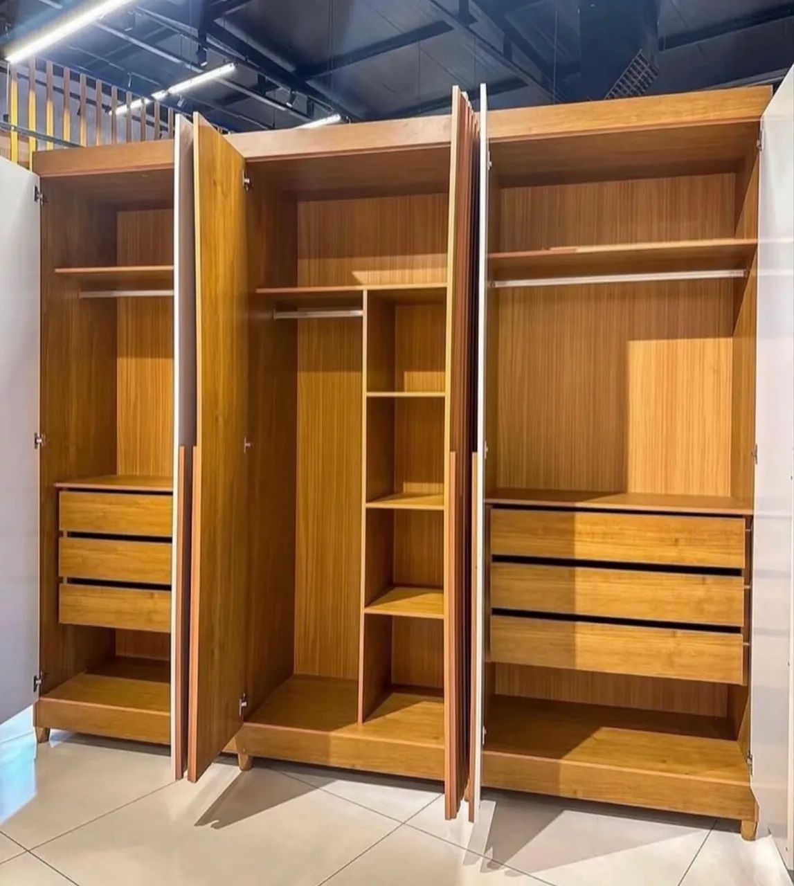 Guarda roupa casal MDF 2,70m - Foto 2