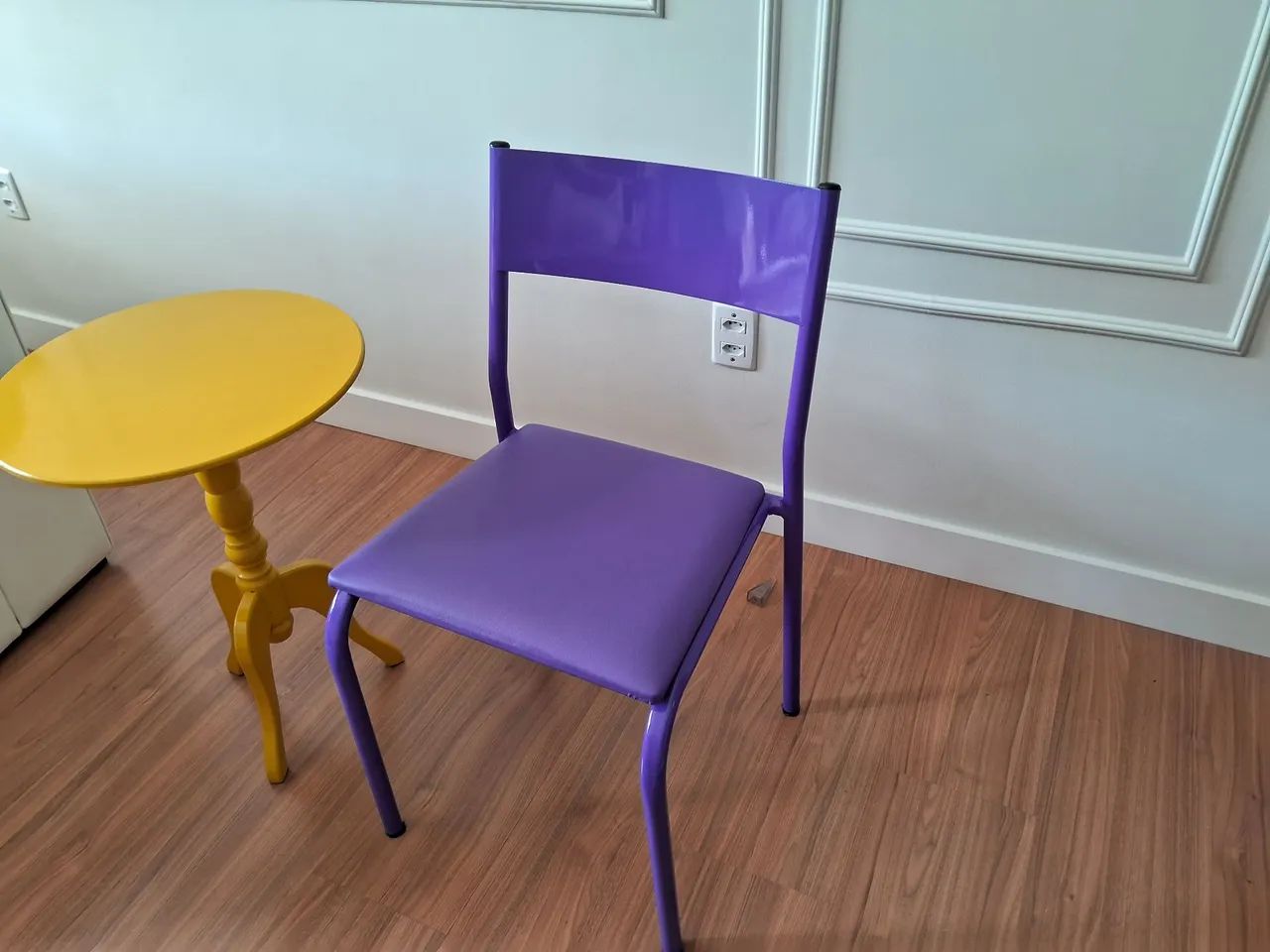 Cadeira lilás  / roxa - Foto 3