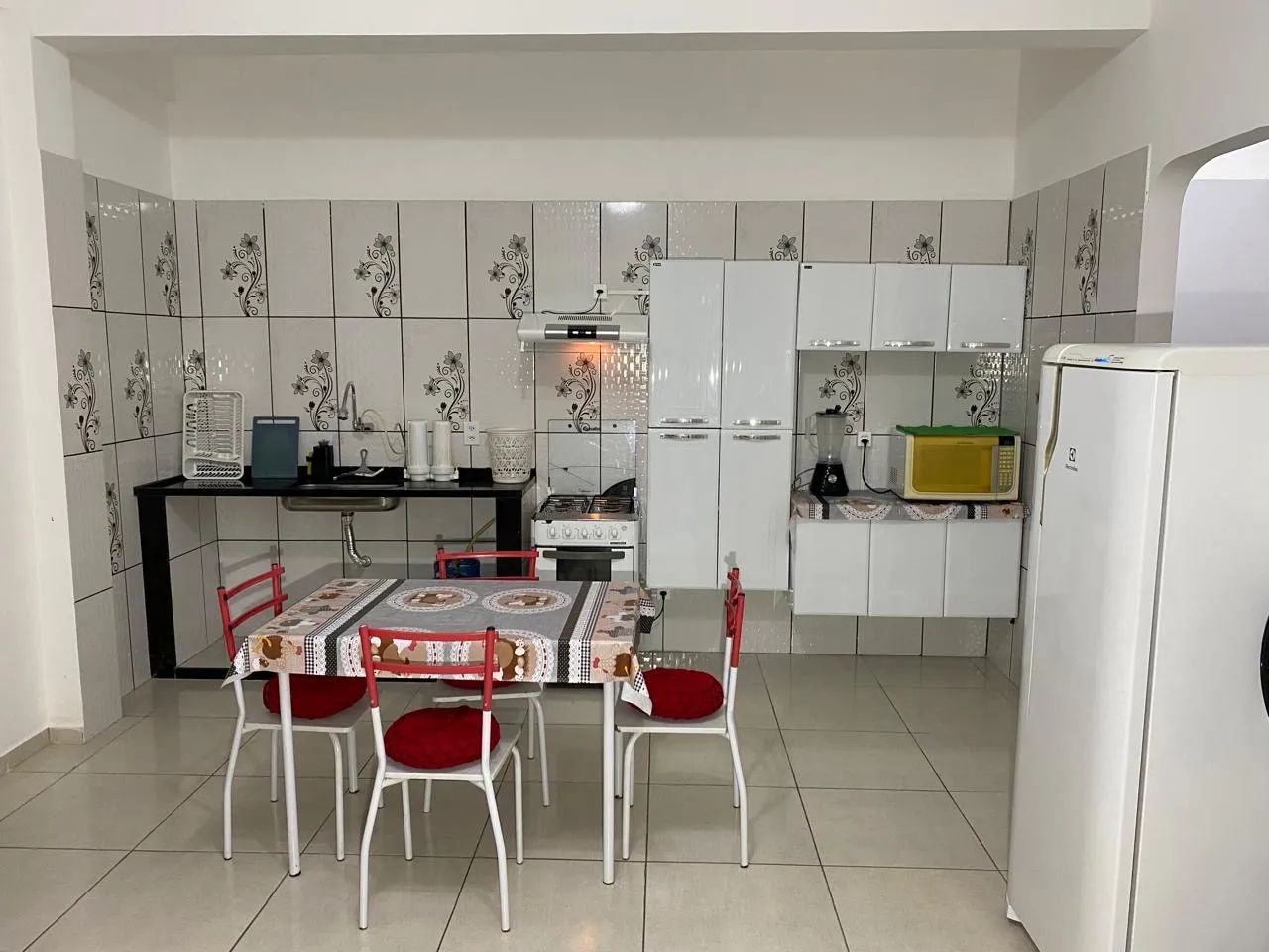 Vende mesa com 4 lugares - Foto 5