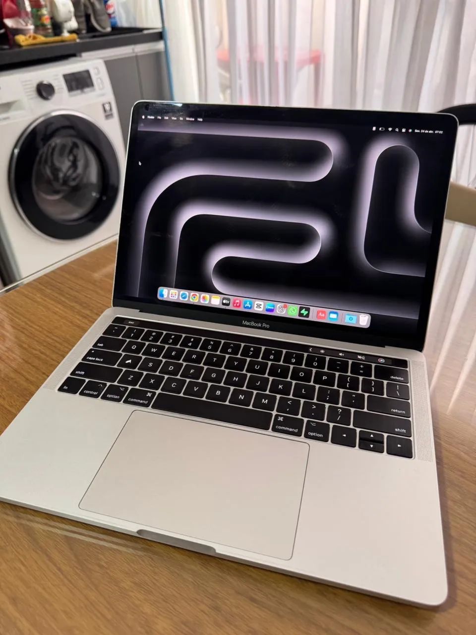 Vendo MacBook Pro 13? 2017 I5 8gb 512ssd com Touchbar - Notebooks