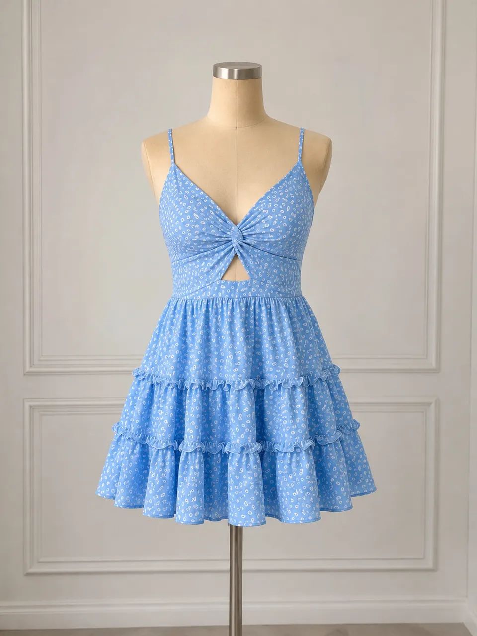 Vestido azul com babado