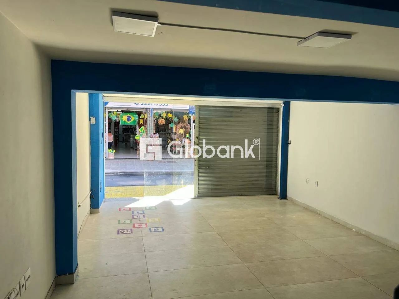 Ponto comercial no centro 70m2, Loja e sobreloja - Foto 3