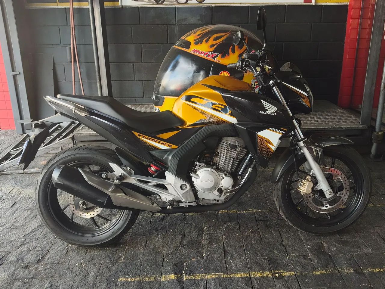 CB Twister 250 