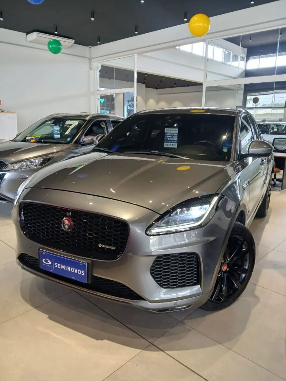 Jaguar E-Pace R-dynamic HSE 2.0 AWD 300cv Aut. 2018 - Foto 2