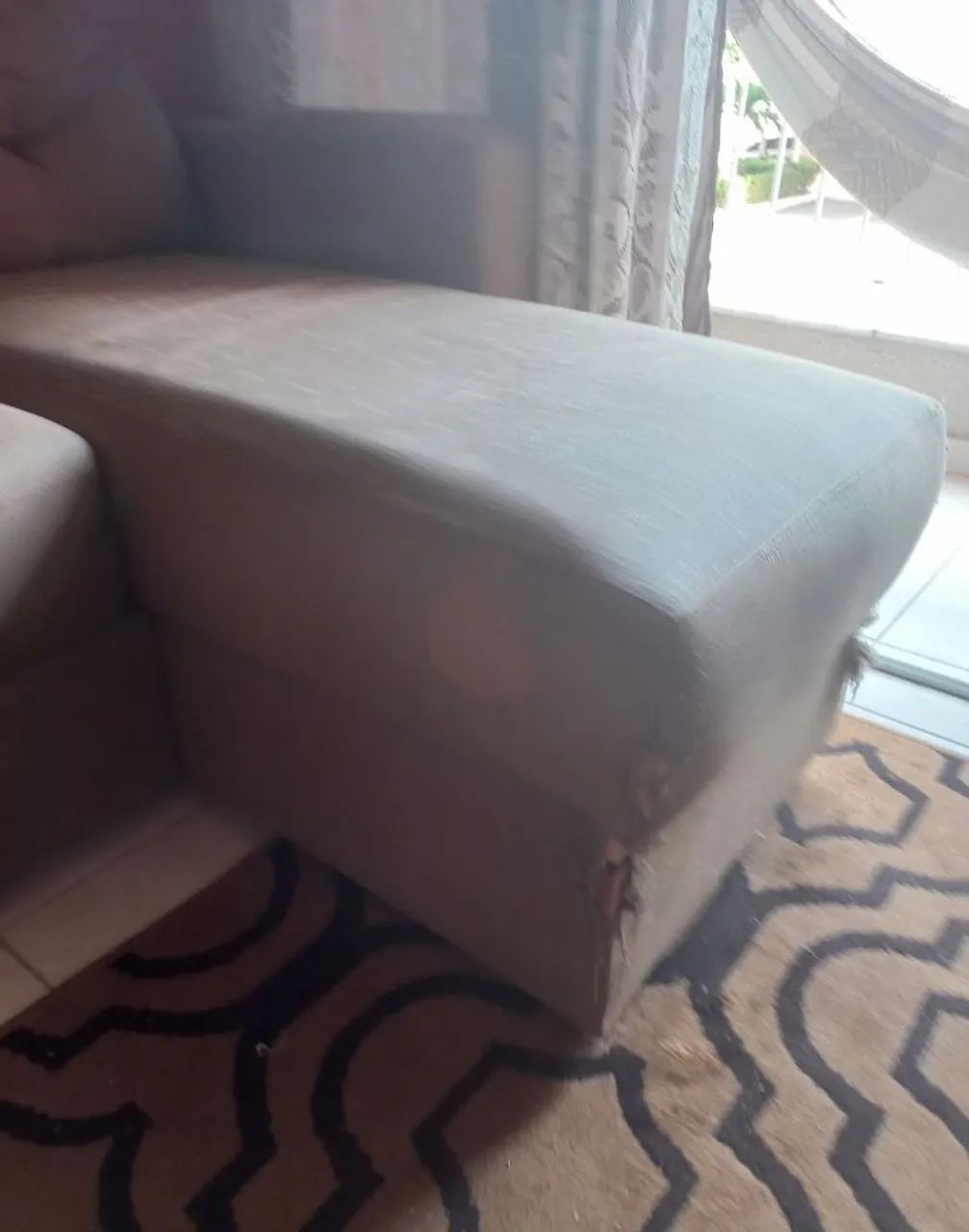 Vendo sofá 3 lugares com chaise - Foto 3