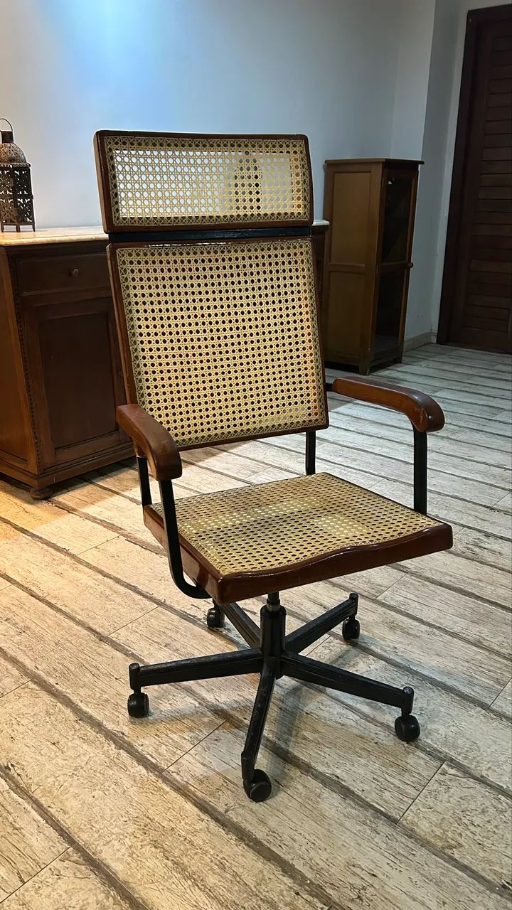 Cadeira em madeira com palhinha natural | design clássic