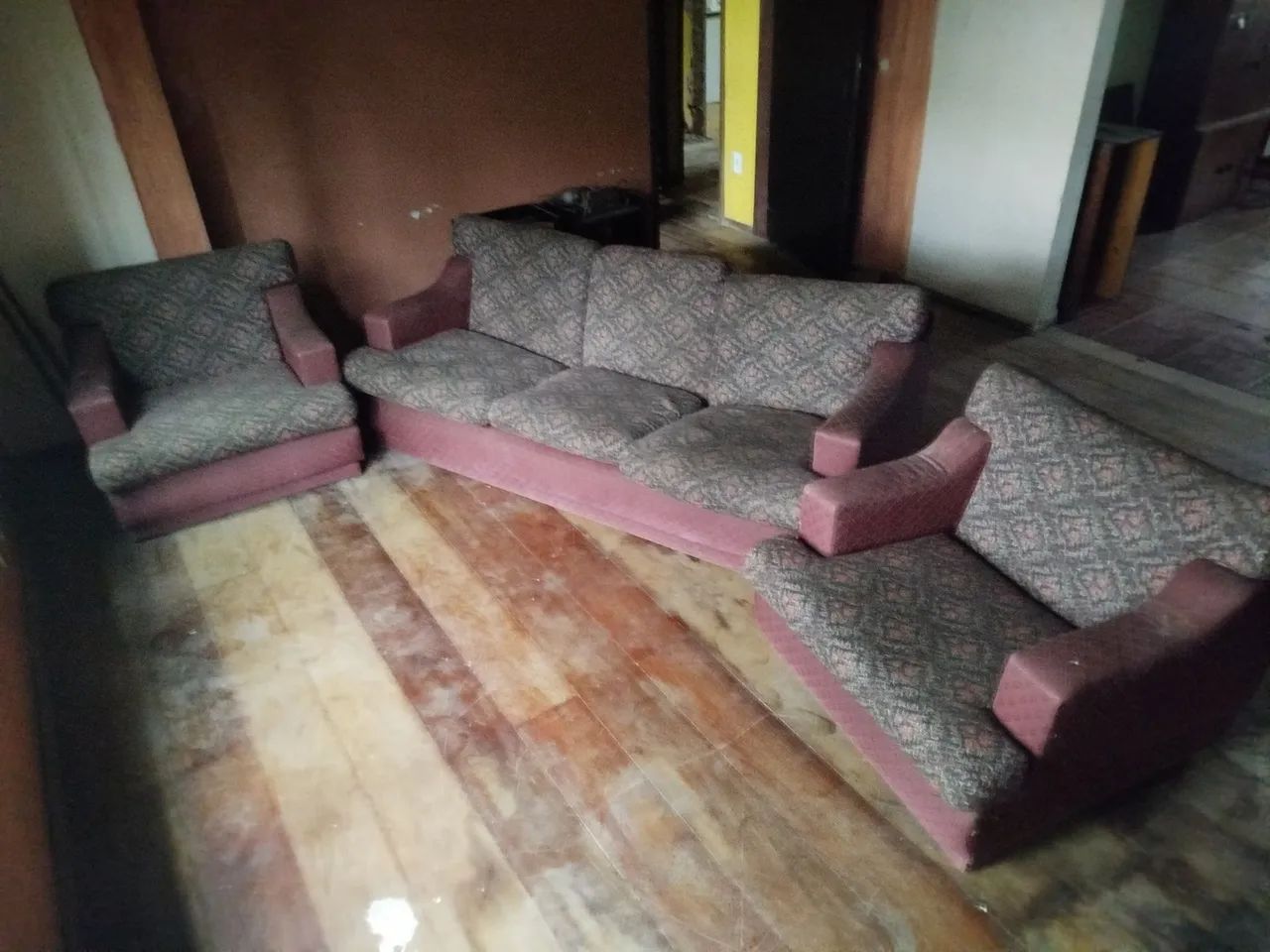 Jogo de sofá e poltronas vintage  - Foto 2