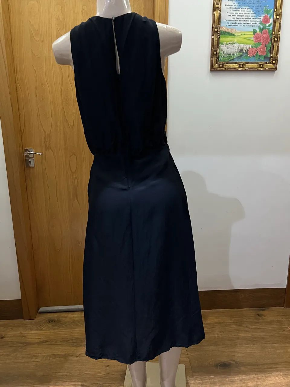 Vestido mídi preto tamanho P - Foto 2