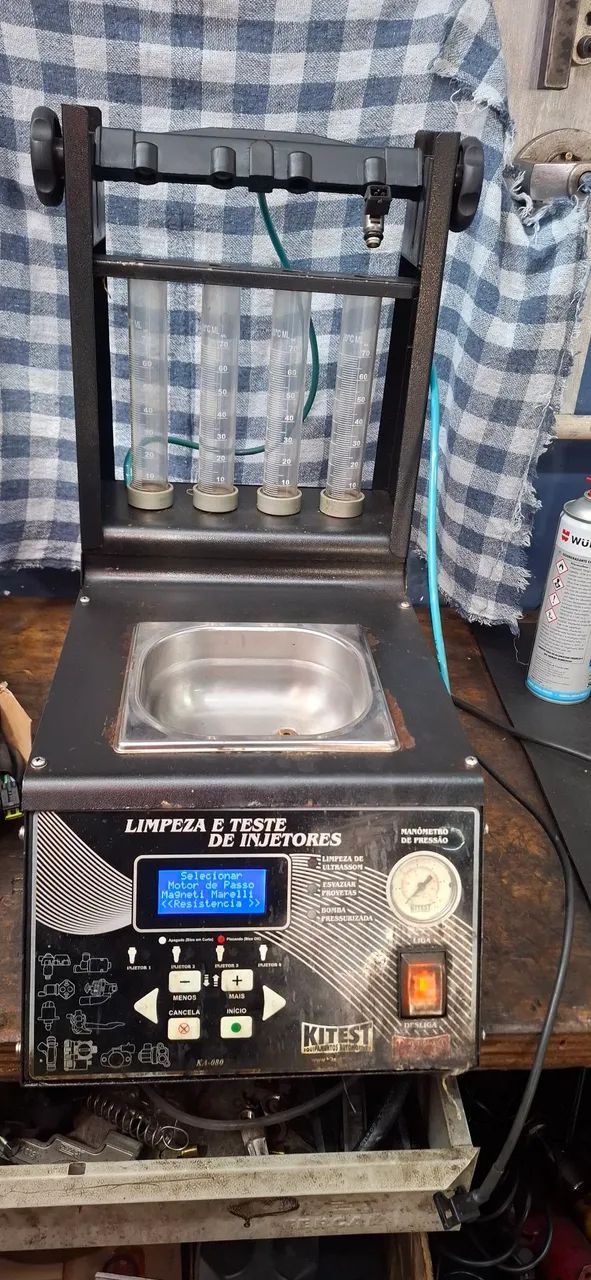 Limpeza e teste de injetores automotivo.