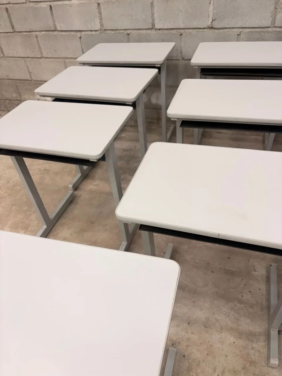9 mesas e 9 cadeiras escolar  - Foto 2