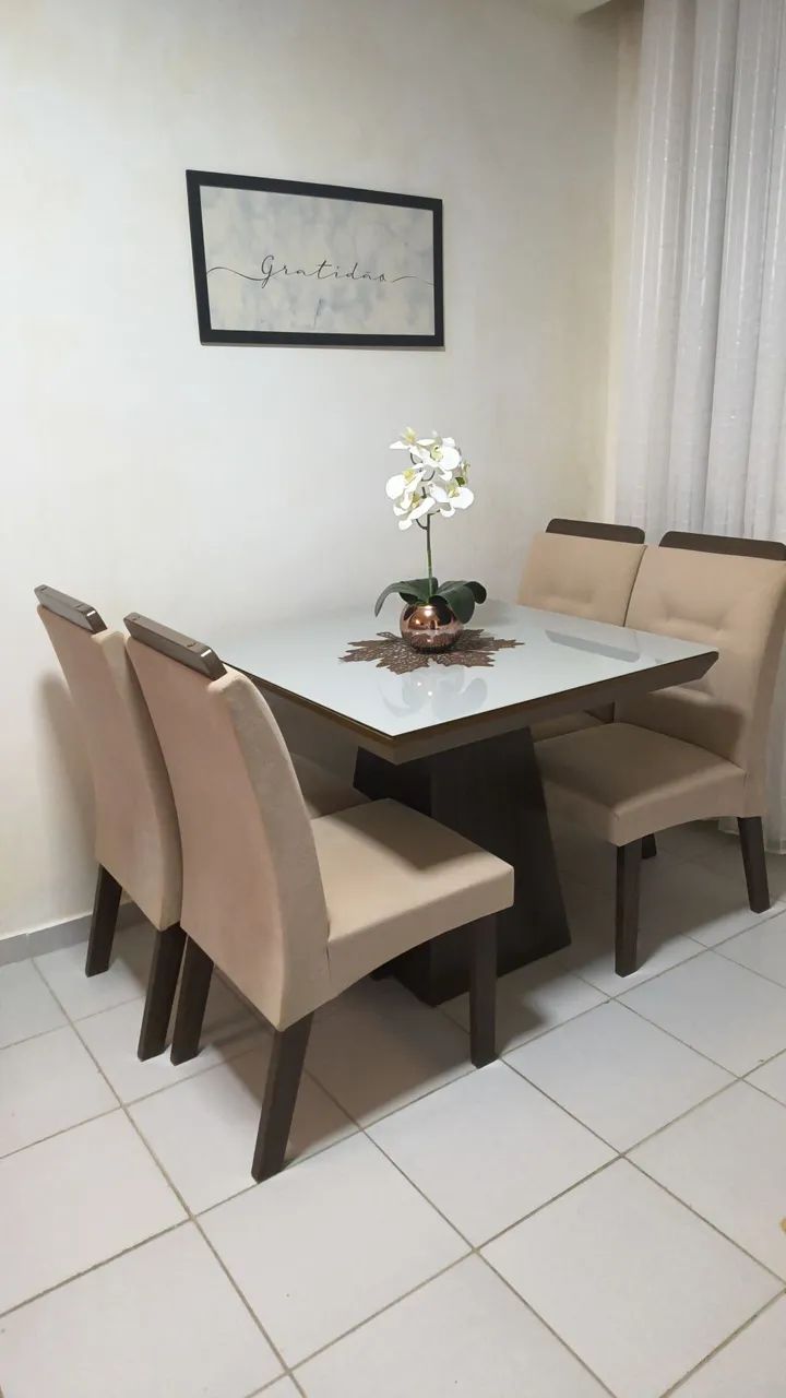 VENDO Conjunto Mesa / Cadeiras **LEIA O ANUNCIO**