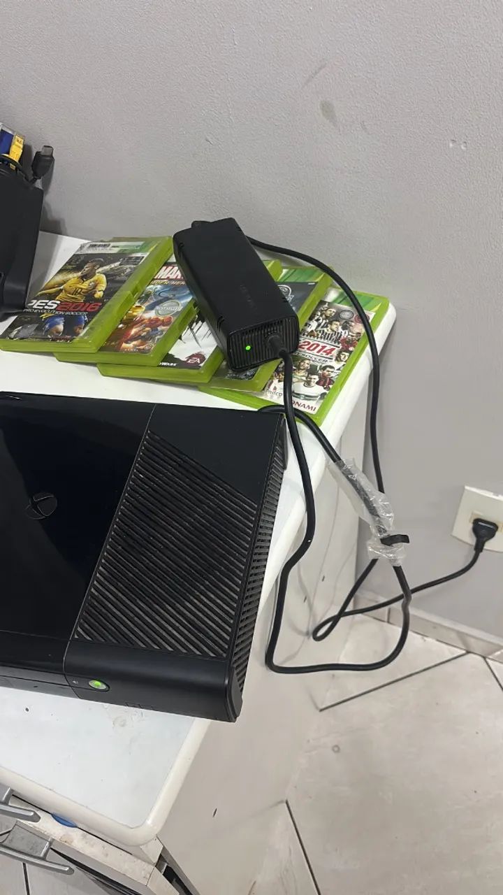 XBOX 360 Super Slim Original  - Foto 2