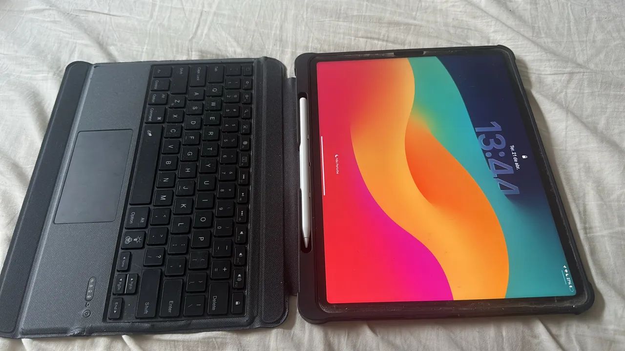 iPad Pro 13p. 6ªgeração. 256gb com case e caneta 