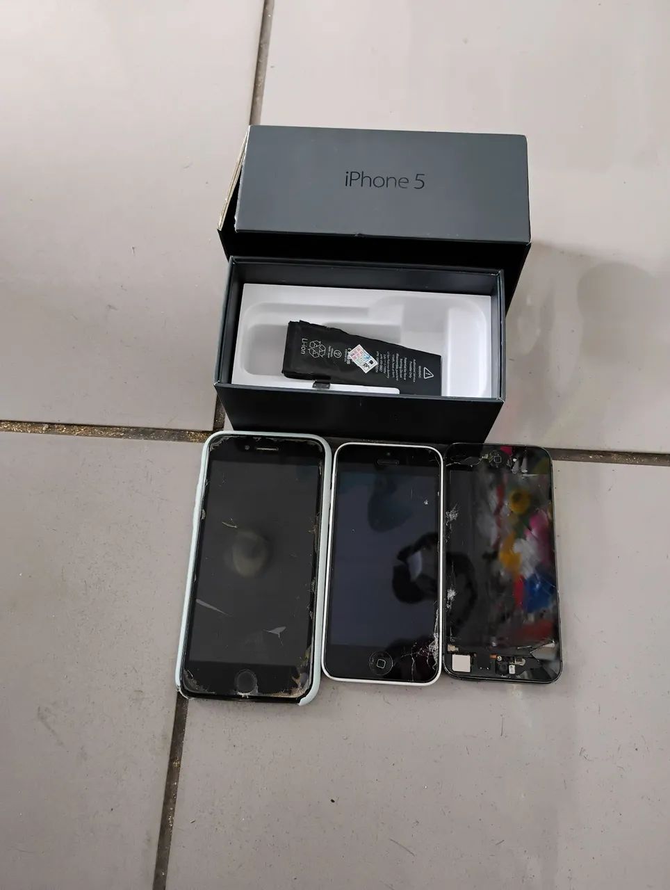 iPhone com defeito ( ler o anúncio completo )