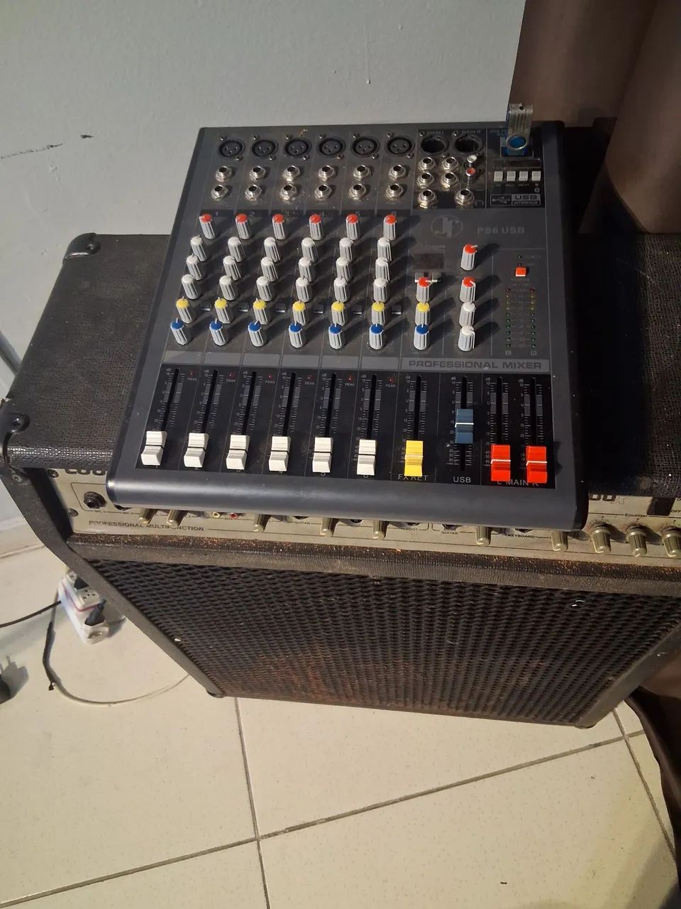 Mesa de som JF 6 canais+caixa plificada