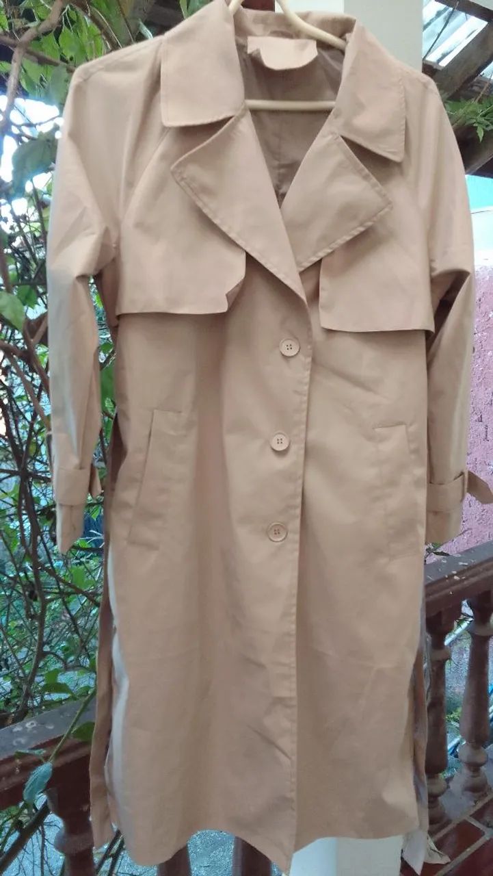 Trench coat feminino G (não é de marca)