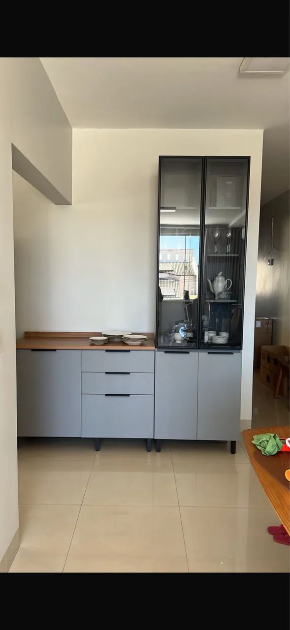 VENDO MÓVEIS EM MDF CRISTALEIRA E BALCÃO 