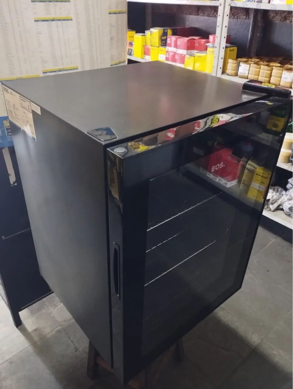 Frigobar 80 L EOS com visor - Foto 3