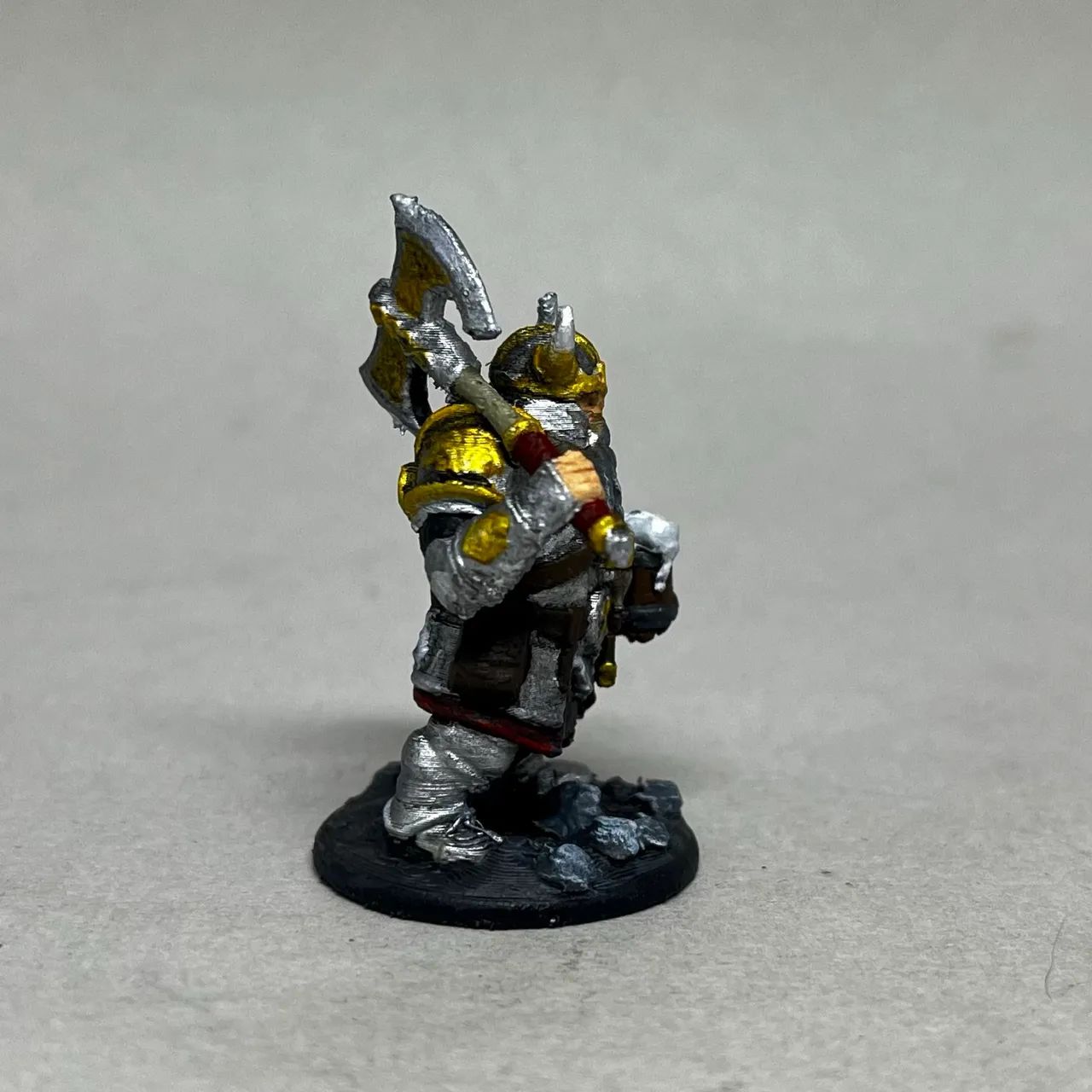 Miniatura Guerreiro Anão RPG de Mesa Dungeons & Dragons - Foto 4