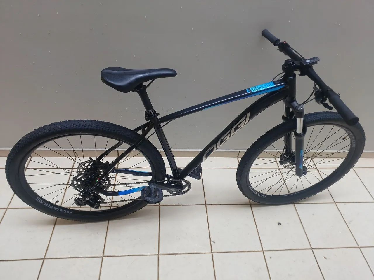 Vendo bike aro 29 e aro 20 - Foto 5