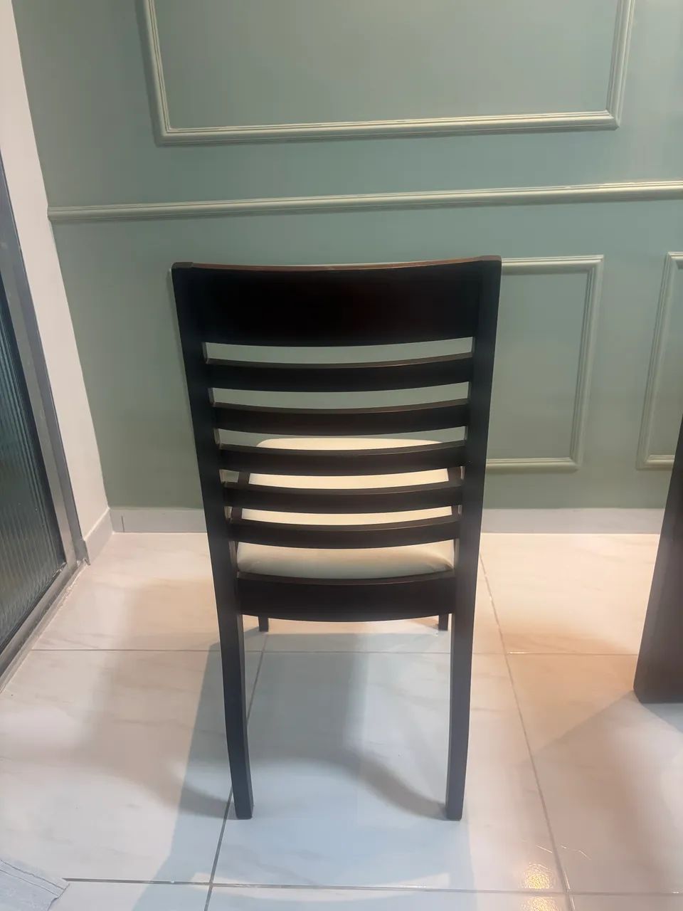 Mesa com 4 cadeiras em perfeito estado  - Foto 5