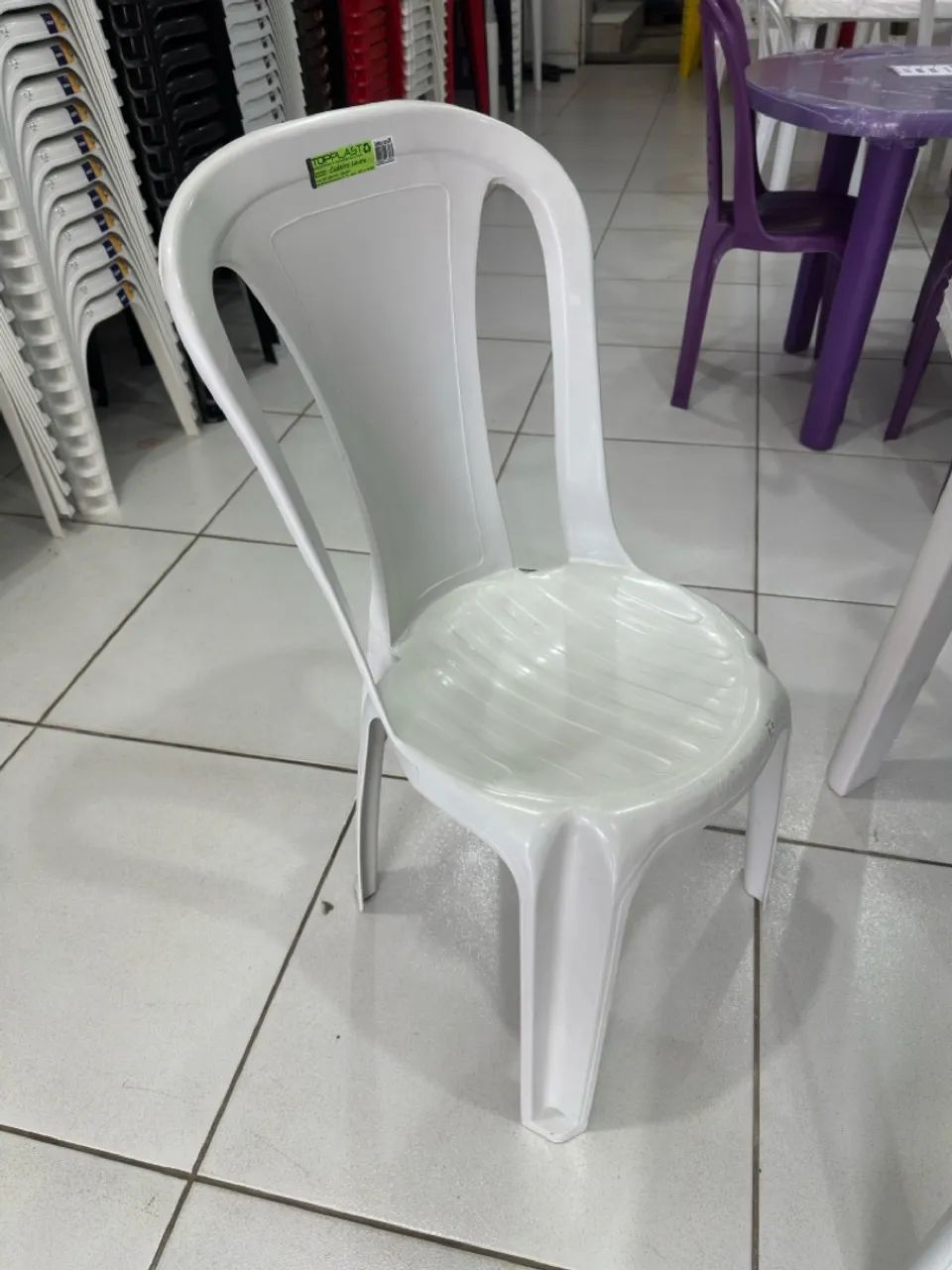 Cadeira de plástico 